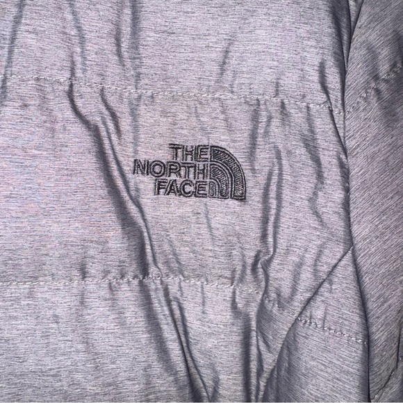 The North Face Women’s Medium Gray Puffer Jacket‎ 550 - Picture 10 of 10
